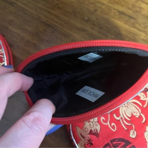 Red Faux Silk Floral Makeup
Bag Travel Clutch Asian Chinoiserie Set Of 5 NEW - Picture 6 of 11